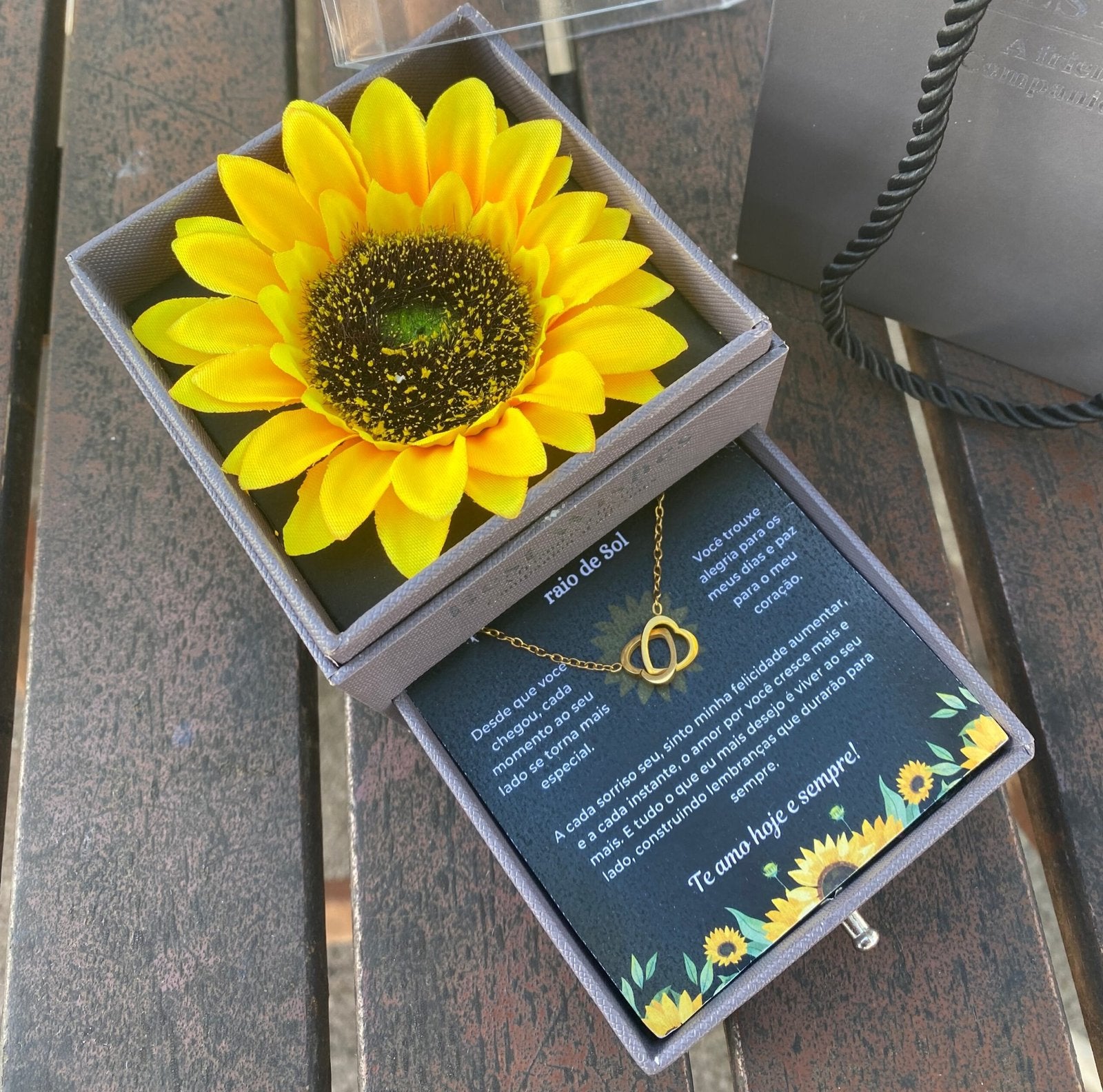 Caixa Rosa Girassol & Colar Dual Love Personalizado