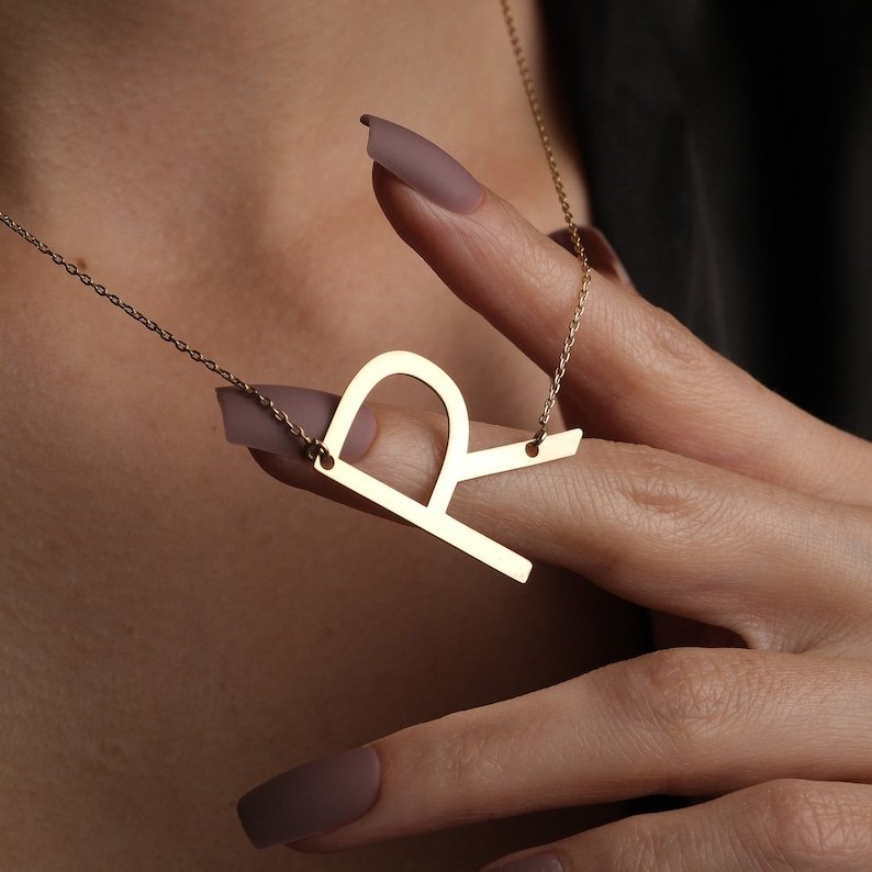 Colar De Letra Folheado