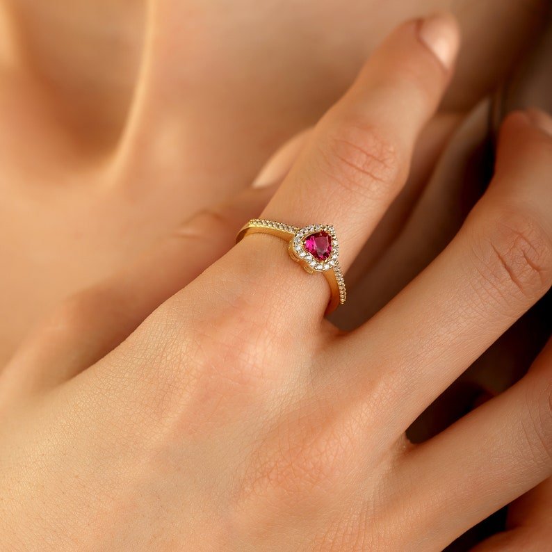 Caixa Rotativa Com Rosa Real & Colar Anel Solitario Com Pedra