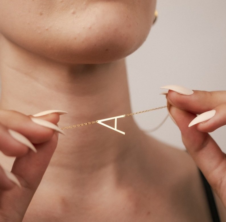 Colar De Letra Folheado