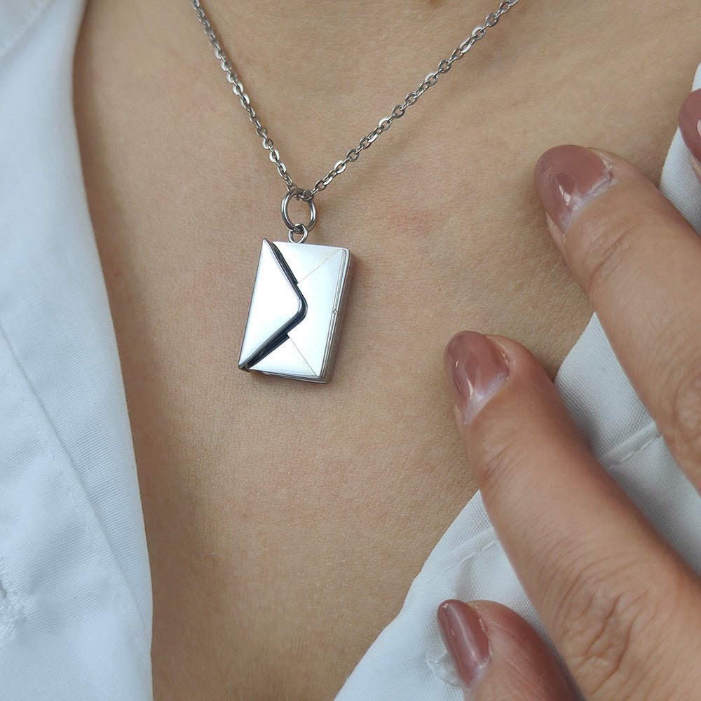 Urso Rotativo Com Rosa Real & Colar Envelope Persolalizado