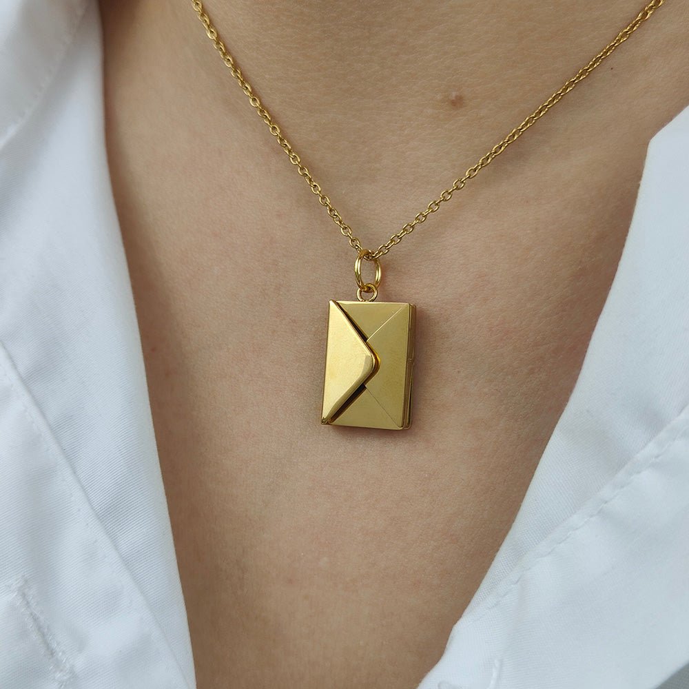 Urso Rotativo Com Rosa Real & Colar Envelope Persolalizado