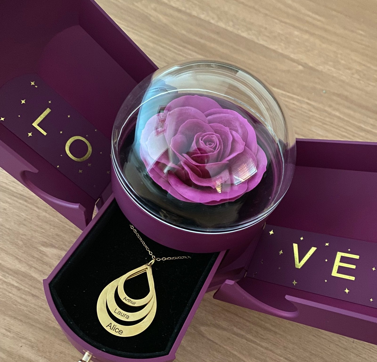 Caixa Asas & Colar Pingo Personalizado Com Nomes