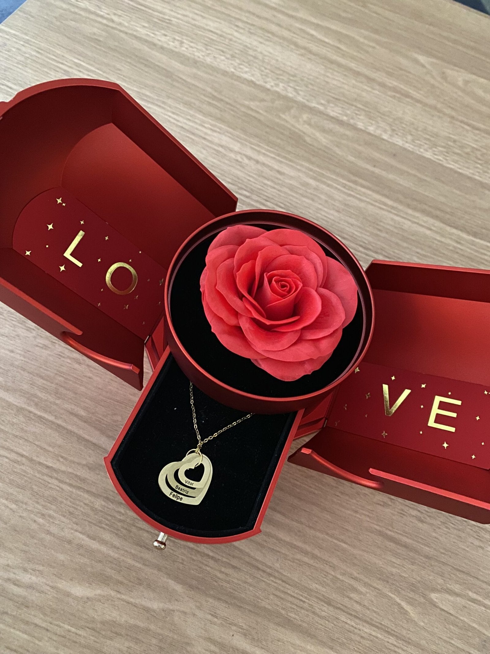 Caixa Asas & Colar Amor Fraterno Personalizado Com Nomes