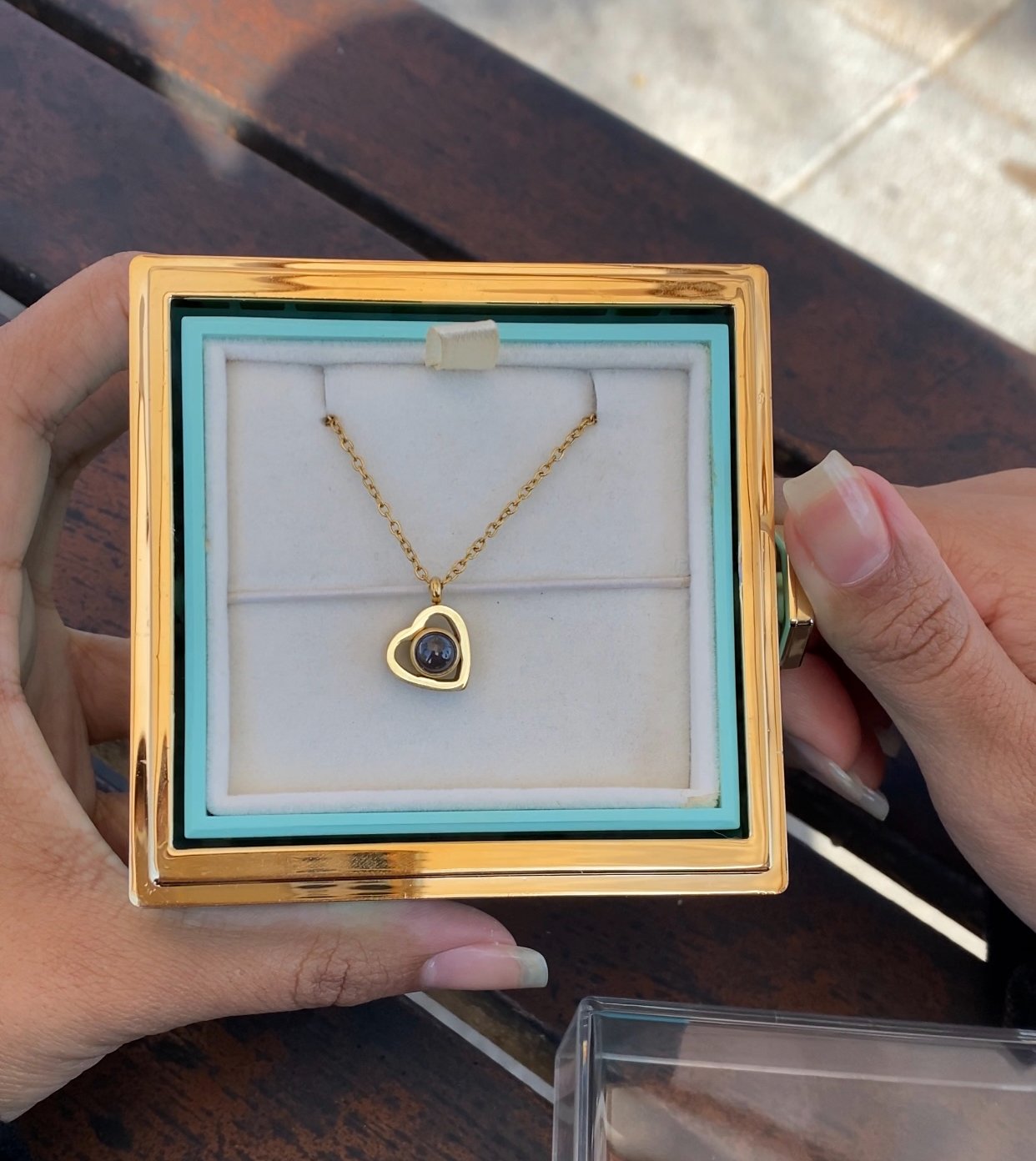 Caixa Rotativa Rosa Real & Colar Projeção Com Foto